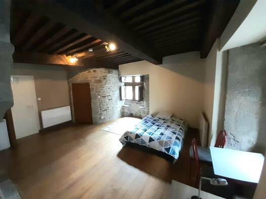 Appartement à louer 330 € 1 pièce 33 m² 1er étage Couzergues Ussel 19200