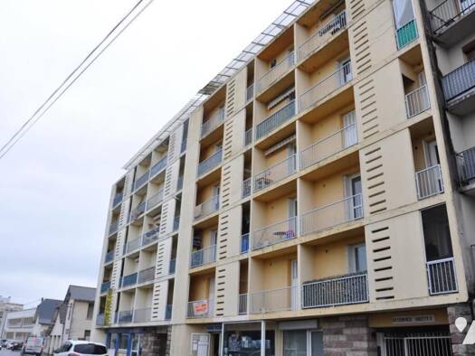 Appartement à vendre 75 600 € 3 pièces 2 chambres 55,5 m² 4ème étage Tarbes 65000