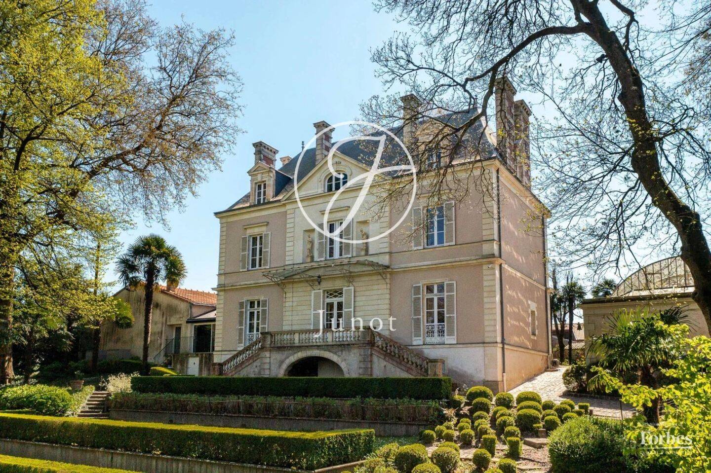 Maison à vendre, 374m², SAINT FIACRE SUR MAINE