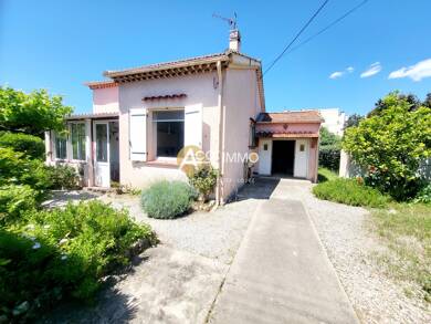 Maison de plain-pied à vendre 495 000 € 5 pièces 4 chambres 95 m² 685 m² de terrain Six Fours les Plages 83140