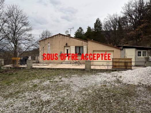 Maison à vendre 210 000 € 5 pièces 3 chambres 100 m² 1 600 m² de terrain Castellane 04120