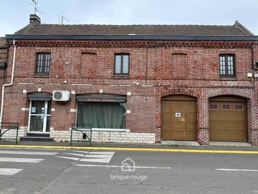 Local d'activités à vendre 273 000 € 148 m² d'espace de stockage Allennes-les-Marais 59251