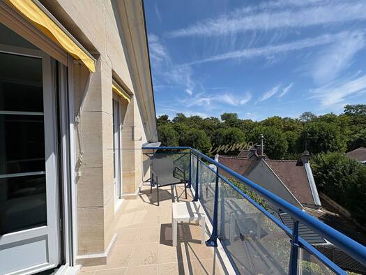Appartement à vendre 950 000 € 6 pièces 2 chambres 186 m² Étage 3/3 Centre-Gare Chantilly 60500
