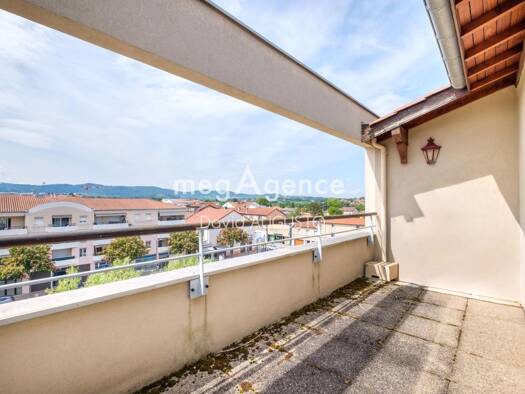Appartement à vendre 325 000 € 3 pièces 2 chambres 89 m² Étage 4/4 Centre Craponne 69290