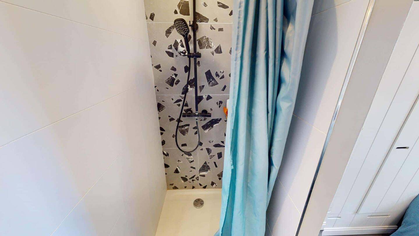 Room in Rue de Lannoy, Lille for 120 m² with 5 bedrooms - Coloca — 5