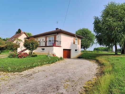 Maison à vendre 159 000 € 4 pièces 3 chambres 93,59 m² 1 429 m² de terrain Saint-Trivier-de-Courtes 01560