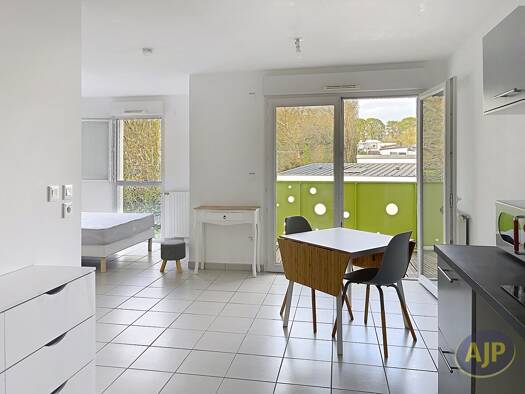 Appartement à louer 580 € 1 pièce 33 m² Étage 2/4 Atlantis-Gournerie-Bergerie-Les Villages Saint-Herblain 44800