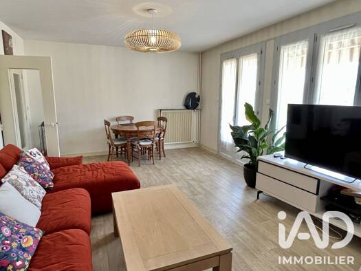 Appartement à vendre 70 000 € 3 pièces 2 chambres 83,6 m² Étage 1/3 Centre Ville Saint-Florentin 89600
