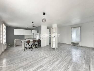 Maison à louer 1 200 € 4 pièces 2 chambres 66 m² Corbeil Essonnes 91100