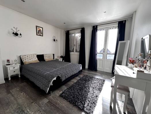 Maison à vendre 280 000 € 9 pièces 4 chambres 253 m² Moûtiers 73600