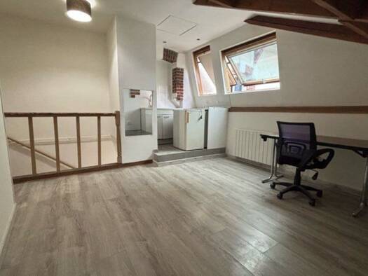 Appartement à louer 720 € 1 pièce 17 m² 1er étage Centre Ville-Jonchère Bougival 78380