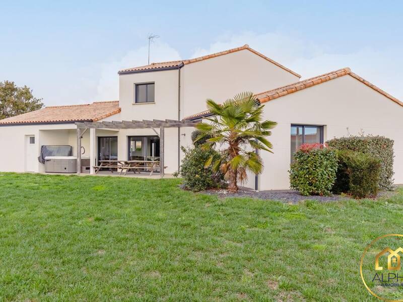 Maison à vendre, 150m², TALMONT SAINT HILAIRE