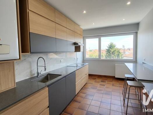 Appartement à vendre 159 000 € 4 pièces 3 chambres 94,78 m² Étage 3/4 Saint André d'Ornay-Pont Morineau La Roche-sur-Yon 85000