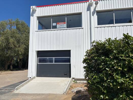 Local commercial à vendre 197 900 € 175 m² de surface de vente Douvres-la-Delivrande 14440