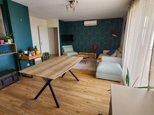 Appartement à louer 1 400 € 4 pièces 3 chambres 80 m² 7ème étage Charpennes-Tonkin Villeurbanne 69100