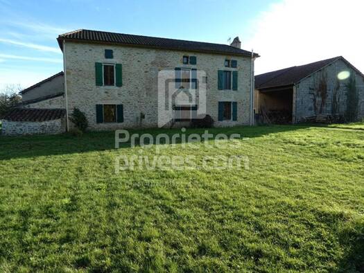 Demeure à vendre 500 000 € 7 pièces 4 chambres 188 m² 53 950 m² de terrain Duravel 46700