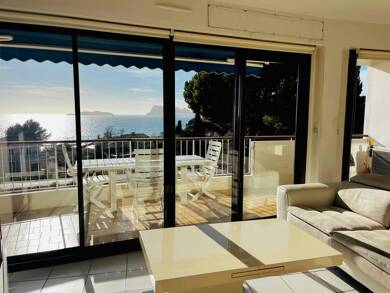 Appartement à vendre 375 000 € 2 pièces 1 chambre 53 m² RDC/5 Est La Ciotat 13600
