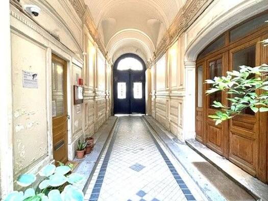 Appartement à vendre 312 000 € 1 pièce 26 m² Étage 7/7 Mairie Paris 8ème arrondissement 75008