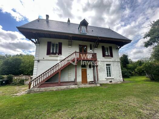 Maison à vendre 345 000 € 8 pièces 4 chambres 184 m² 4 400 m² de terrain Lizy-sur-Ourcq 77440