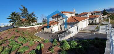 Villa à louer 1 350 € 6 pièces 4 chambres 120 m² 640 m² de terrain Cellieu 42320