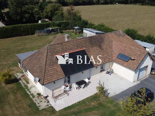 Maison de plain-pied à vendre 337 600 € 5 pièces 4 chambres 133 m² 3 200 m² de terrain Dozulé 14430