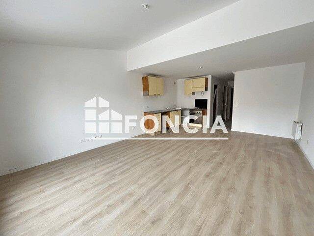 Maison à louer, 76m², LEYR