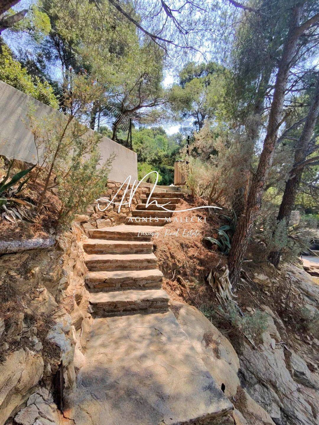 Maison à vendre, 460m², RAYOL CANADEL SUR MER