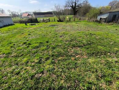 Terrain constructible à vendre 46 000 € 683 m² de terrain Brette-les-Pins 72250