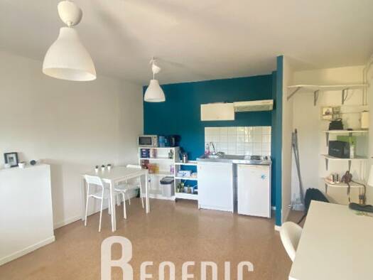 Appartement à louer 415 € 1 pièce 1 chambre 21 m² Étage 3/3 Les îles Metz 57000