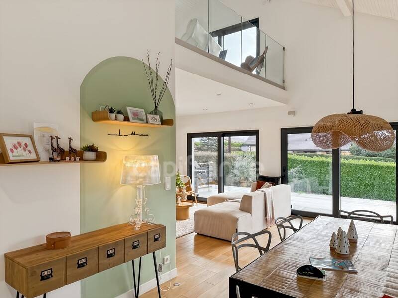 Maison à vendre, 200m², PREVESSIN MOENS