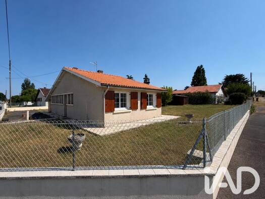 Maison à vendre 300 000 € 4 pièces 2 chambres 98 m² 953 m² de terrain Petit Chambery-Brown Villenave-d'Ornon 33140