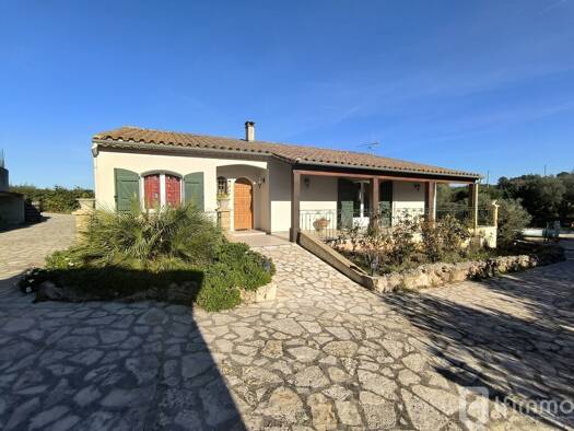 Maison de plain-pied à vendre 340 000 € 5 pièces 3 chambres 140 m² 3 096 m² de terrain Douzens 11700