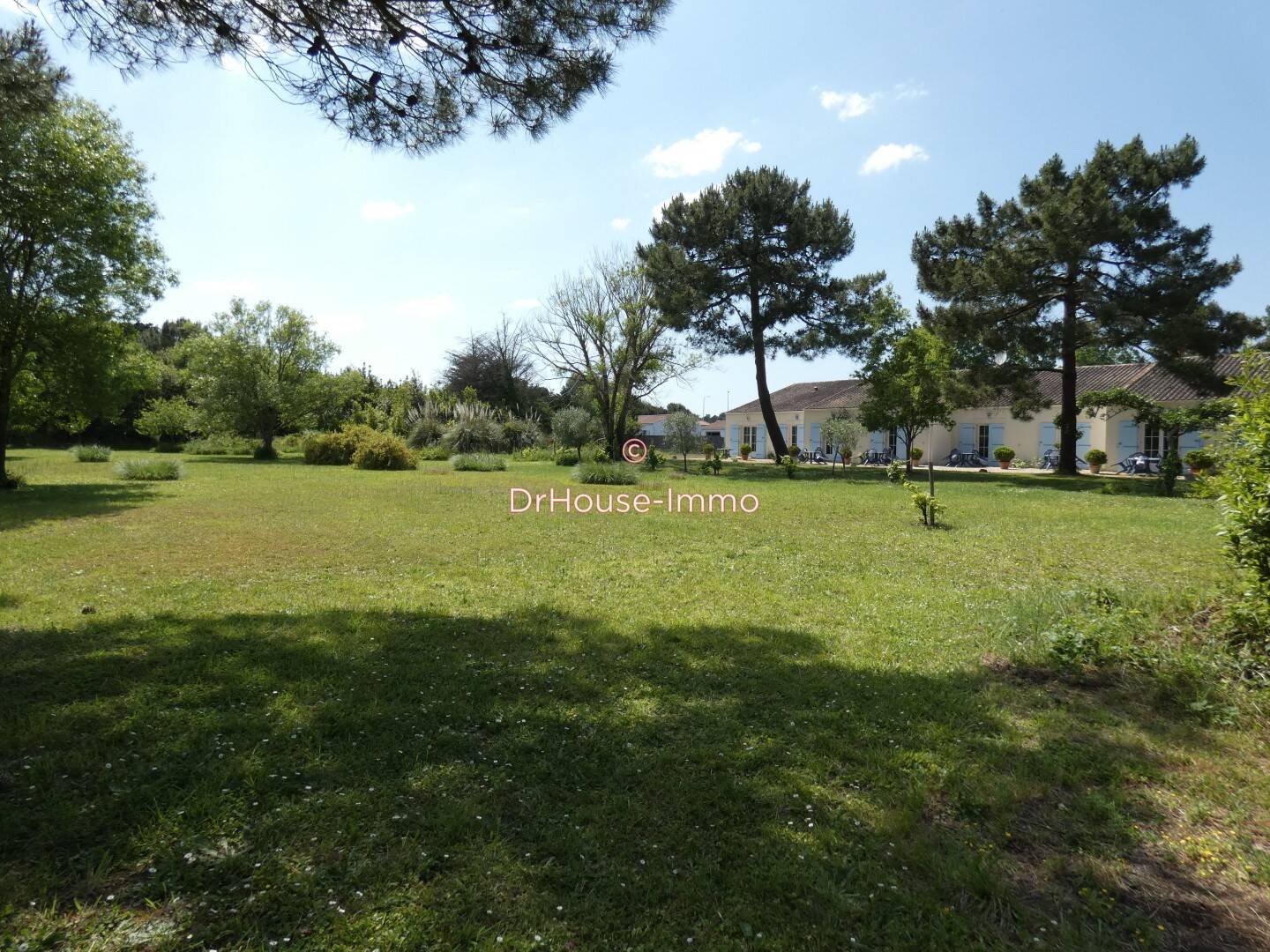 Maison à vendre, 900m², LE GRAND VILLAGE PLAGE