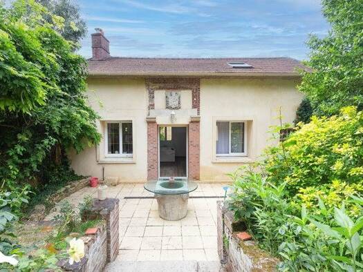 Maison à vendre 849 000 € 9 pièces 5 chambres 201 m² 394 m² de terrain Saint Prix Village Saint-Prix 95390