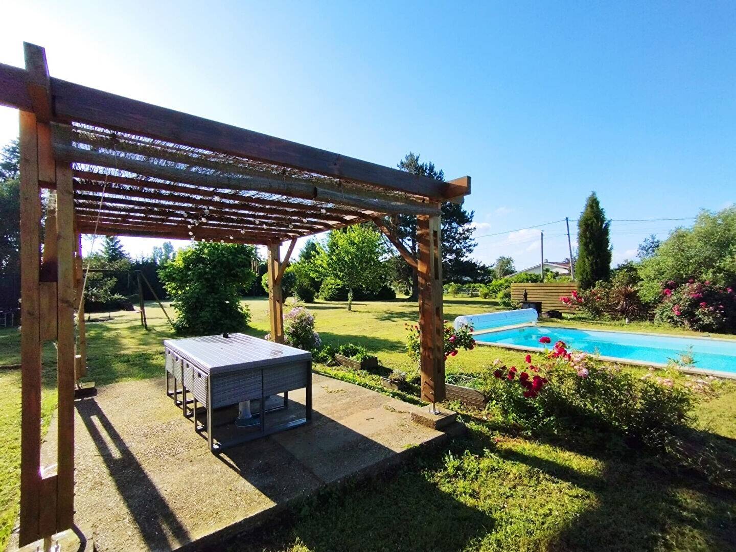 Maison à vendre, 161m², SAINT ANTOINE DE BREUILH