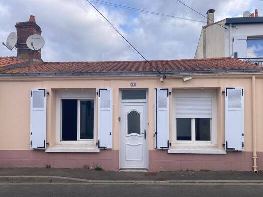 Maison de plain-pied à vendre 229 900 € 3 pièces 2 chambres 64 m² Les Sables-d'Olonne 85100