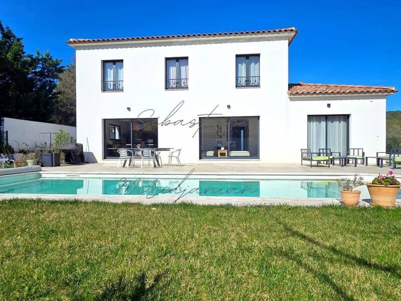 Maison à vendre, 157m², LA CRAU