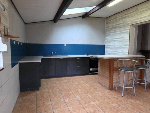 Maison à vendre 79 900 € 5 pièces 4 chambres 122 m² 30 m² de terrain Monthermé 08800