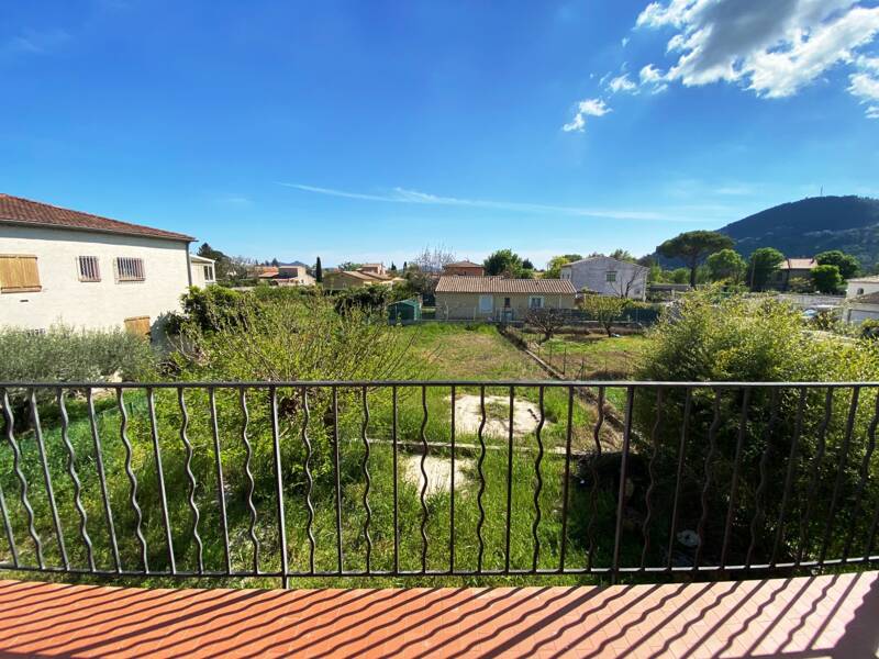 Maison à louer, 71m², SOLLIES PONT