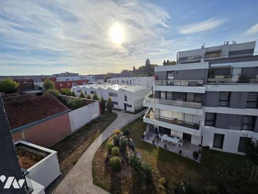 Appartement à louer 1 120 € 3 pièces 2 chambres 72,1 m² 3ème étage Lomme 59160