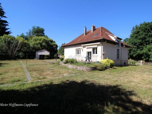 Maison à vendre 129 500 € 5 pièces 3 chambres 104 m² 1 374 m² de terrain Arzviller 57400