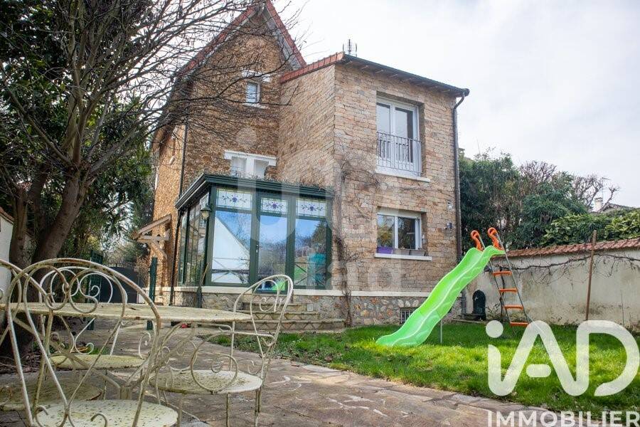 Maison à vendre, 164m², SAINT MAUR DES FOSSES