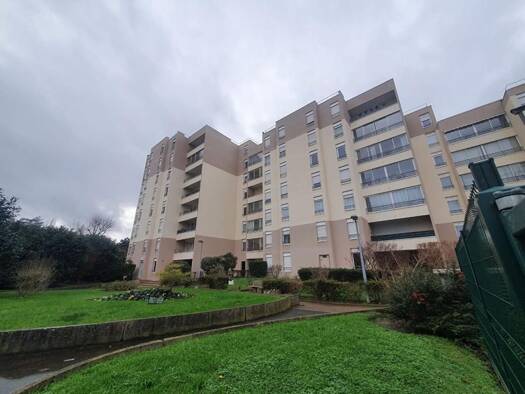 Appartement à louer 1 248 € 3 pièces 2 chambres 70,2 m² Étage 4/6 Hôtel de Ville-Bel Air Franconville 95130