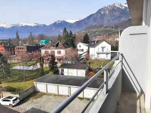 Appartement à vendre 133 000 € 3 pièces 2 chambres 78 m² Étage 3/4 Centre Ville Albertville 73200
