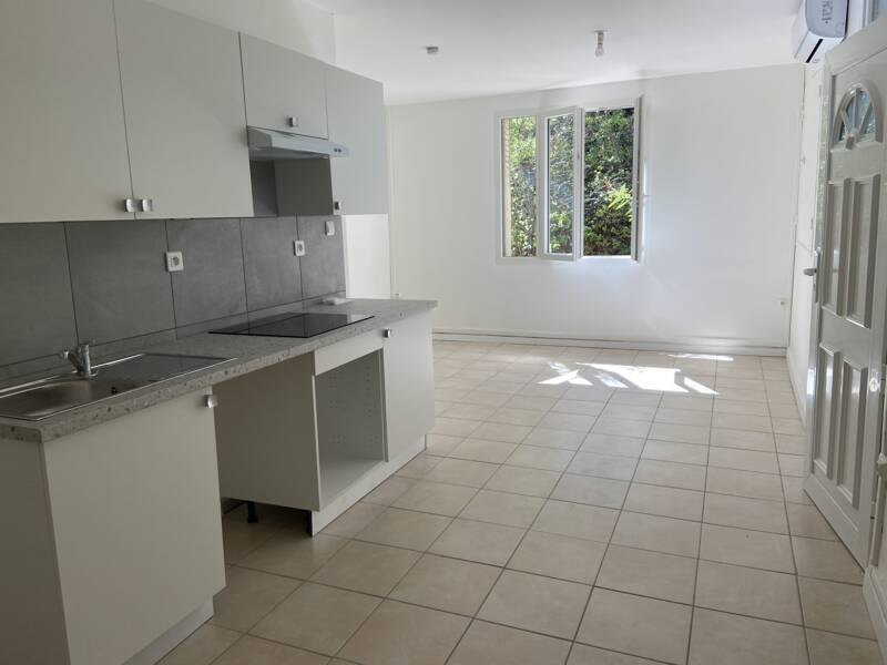 Maison à louer, 61m², SAINT MARCEL D'ARDECHE