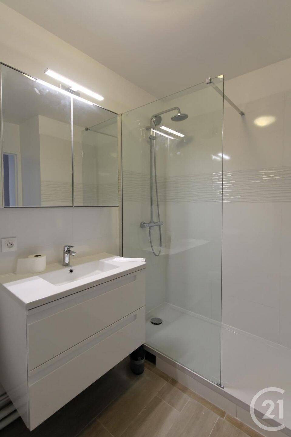 Maison à louer, 32m², COURBEVOIE
