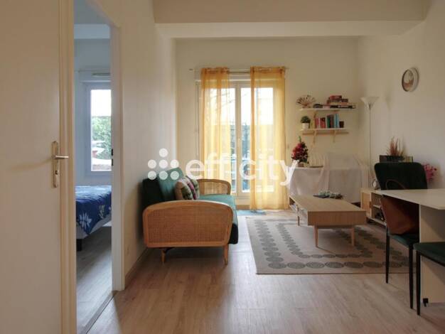 Appartement à vendre 195 000 € 2 pièces 1 chambre 37,2 m² RDC Chantereine-La Fontaine-Arcades-Castermant Chelles 77500