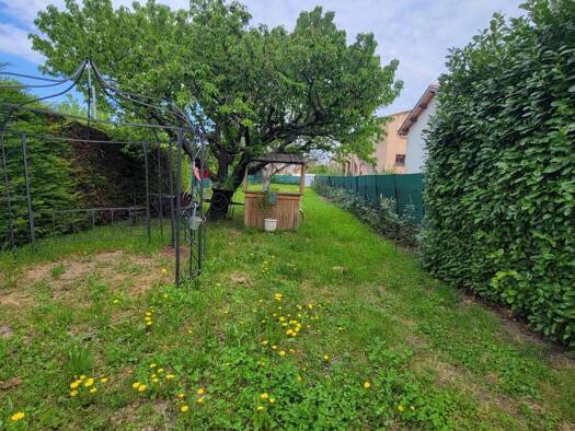 Maison de plain-pied à vendre 129 000 € 2 pièces 1 chambre 55 m² 697 m² de terrain Laragne-Montéglin 05300