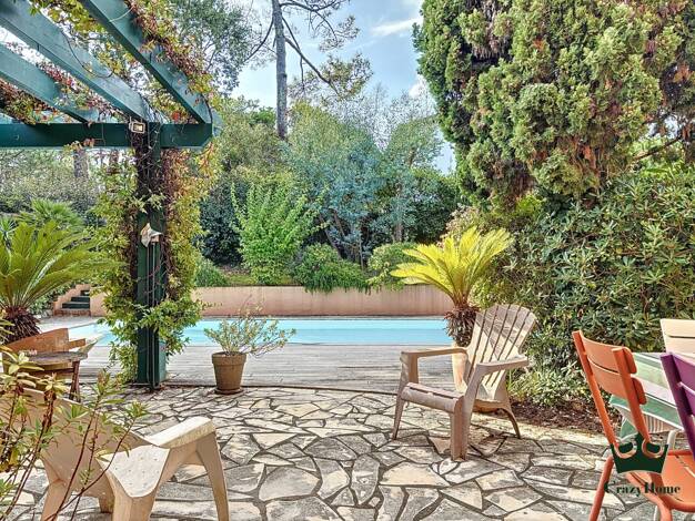 Maison à vendre 2 290 000 € 7 pièces 5 chambres 240 m² 1 072 m² de terrain Anglet 64600