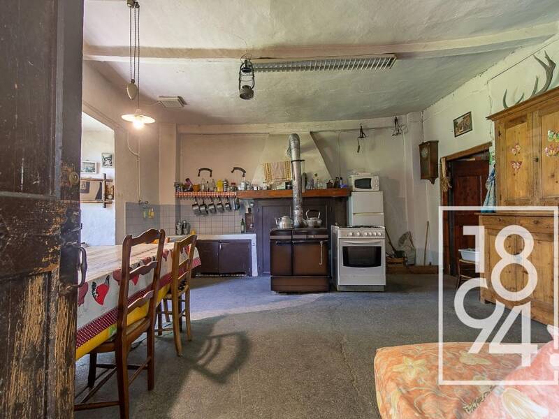 Maison à vendre, 300m², ENCHASTRAYES